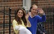 Kate a William z porodnice zamířili hned do Kensingtonského paláce.