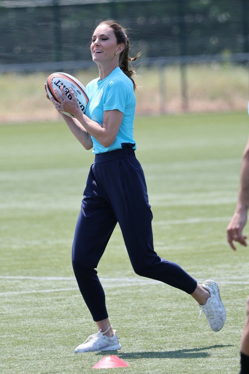 Princezna Kate si zahrála rugby.