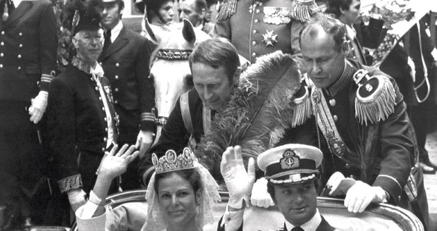 Svatba se uskuteční 19. června, tedy v den, kdy se brali rodiče nevěsty. Také otec Victorie si v roce 1976 vzal partnerku neurozeného původu, nynější královnu Sylvii.