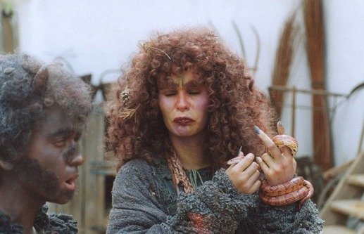1999 – Princezna ze mlejna 2: Monika Absolonová v roli čarodějnice.