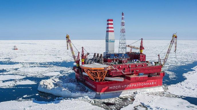 Prirazlomnaja, první těžební plošina Gazpromu v pravidelně zamrzající arktické oblasti