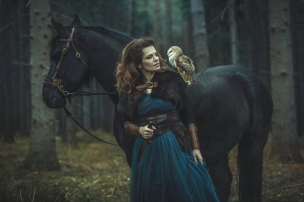 Marta Jandová se do lesa vydala s koněm