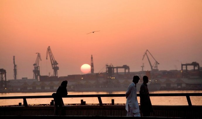 Přístav v Karáčí. Developer Bahria Town doufá, že stavba nejvyšší budovy světa nastartuje pákistánskou ekonomiku