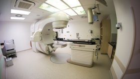 Dobrá zpráva pro pacienty s rakovinou: V Motole mají nové ozařovací přístroje, které zkrátí léčbu