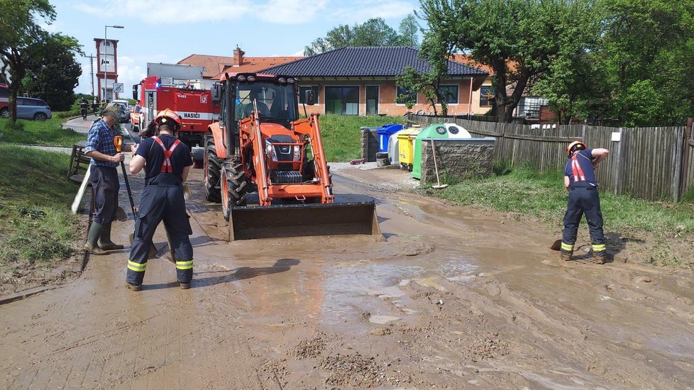 Zásah jihomoravských hasičů 23. května 2023 v Přibyslavicích.