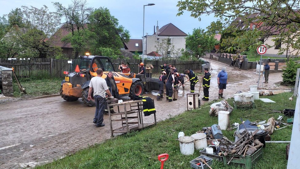 Zásah jihomoravských hasičů 23. května 2023 v Přibyslavicích.