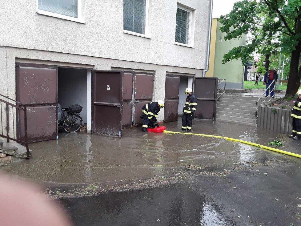 Zásah jihomoravských hasičů 23. května 2023 v Hrušovanech nad Jevišovkou.