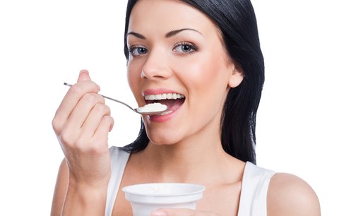 Vědci koukli pod víčko kefírům a jogurtům. „Zdravé“ bakterie mají mizivé účinky