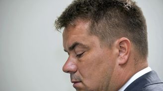 Lobbista Dalík je vinen v kauze korupce s pandury. Pět let vězení Lobbista Dalík je vinen v kauze korupce s pandury. Pět let vězení
