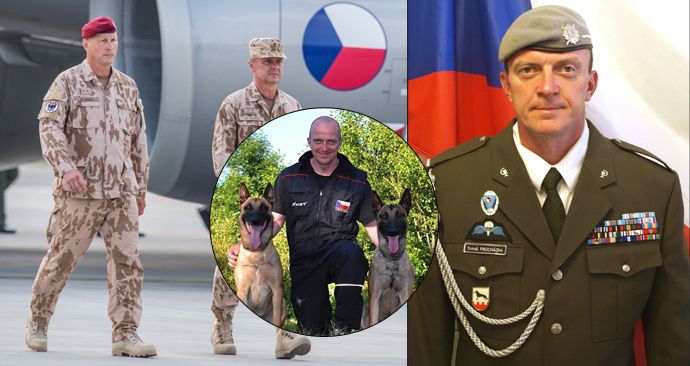 Rotný Tomáš Procházka byl kynolog. Při útoku v Afghánistánu, který nepřežil, měl na korbě vojenského auta také svého psa.