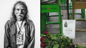 Prodejce Nového Prostoru ze stanice metra I. P. Pavlova zemřel. Na místě, kde stával, lidé položili květiny.