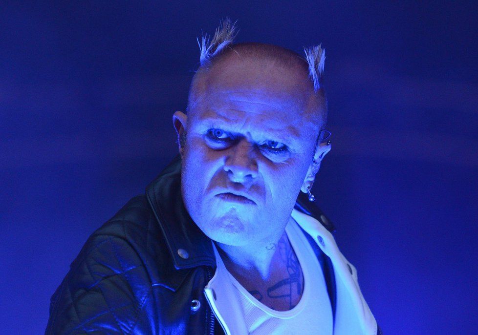 Zpěvák nejslavnější elektronické formace světa The Prodigy Keith Flint (†49) zemřel.