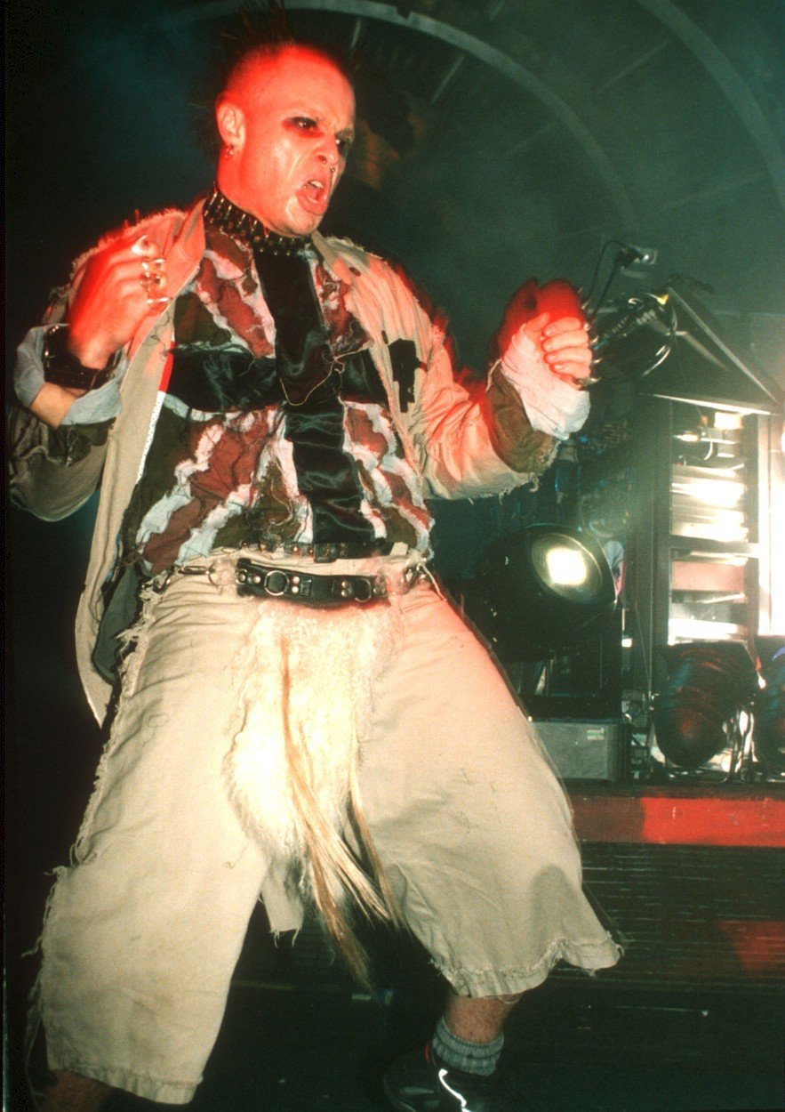 Zemřel zpěvák kapely Prodigy Keith Flint.