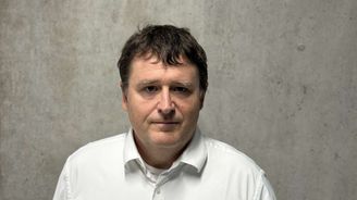 Alzheimer se může skrývat 20 let. Český neurolog vyvíjí aplikaci, která sleduje zdraví mozku Alzheimer se může skrývat 20 let. Český neurolog vyvíjí aplikaci, která sleduje zdraví mozku