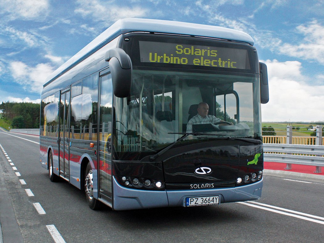 První Urbino electric 8,9 bylo odhaleno téměř před třemi roky. Delší dvanáctimetrové provedení přišlo loni.