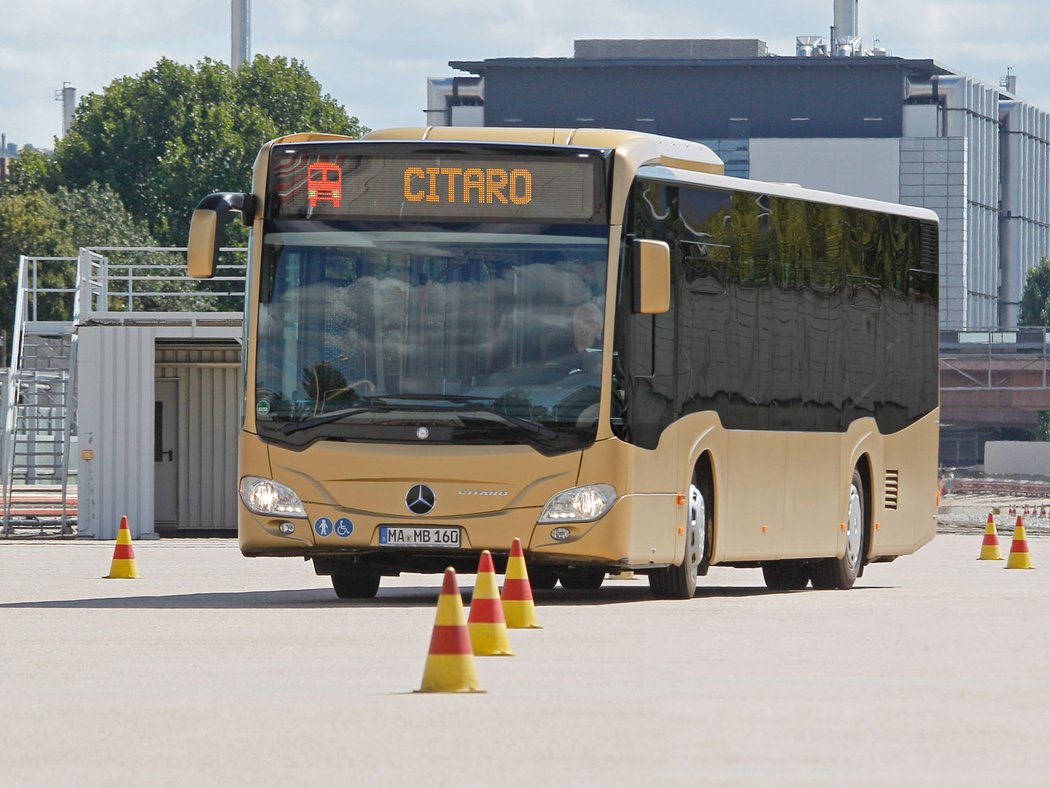 Městský autobus prošel mnoha bezpečnostními zkouškami