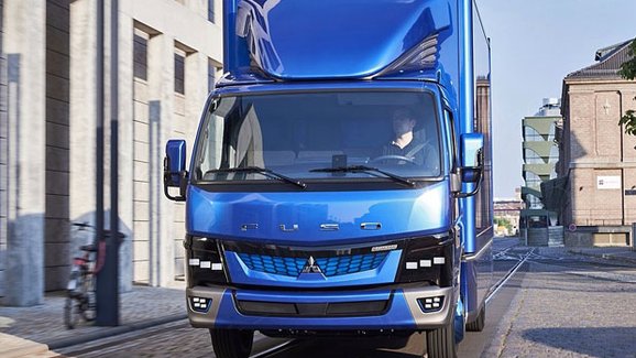 Daimler zahájil výrobu Fuso eCanter v Evropě 