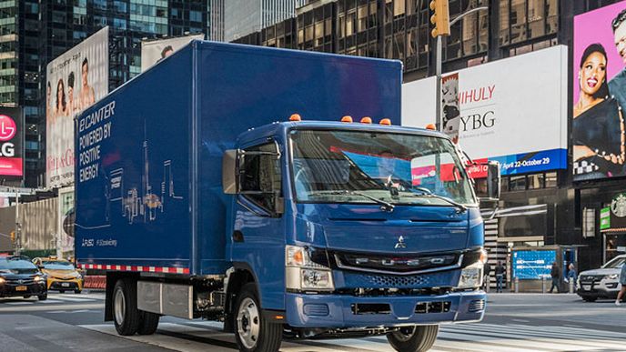 Fuso eCanter v sériovém provedení zamířilo k prvnímu dopravci Fuso eCanter v sériovém provedení zamířilo k prvnímu dopravci