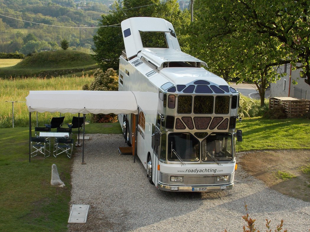 Neoplan Skyliner Roadyacht