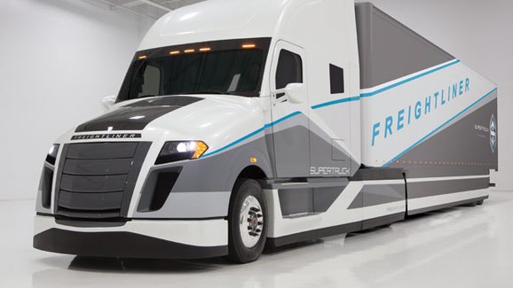 Freightliner SuperTruck se zaměřuje na spotřebu paliva