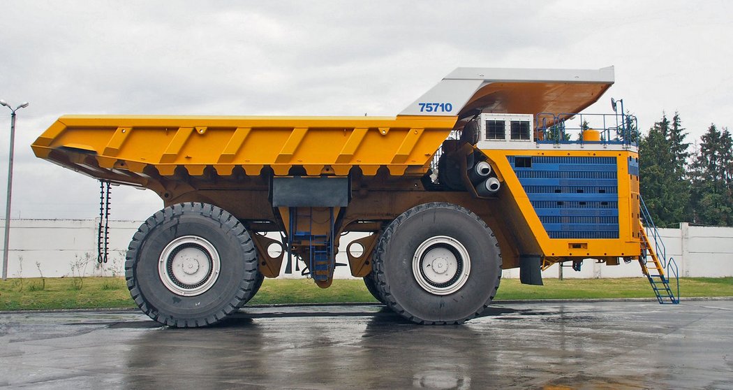 BelAZ 75710