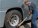 Postupný únik tlaku vzduchu může v důsledcích vést k finančně náročné výměně pneumatiky