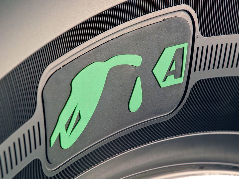 Studie obutí s označením AA pro nákladní vozidla ukazuje cíl všech výrobců pneumatik