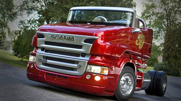Svempas umí proměnit tahače Scania v roadster nebo dragster 