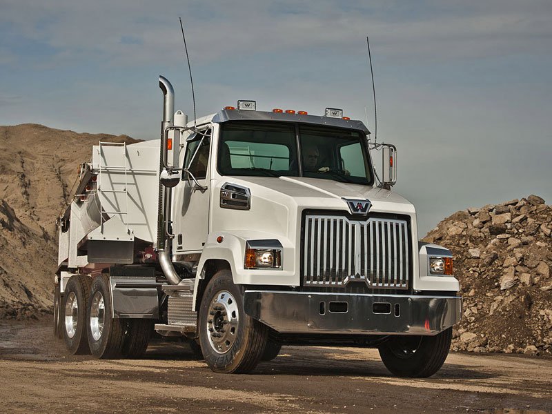 Western Star 4700