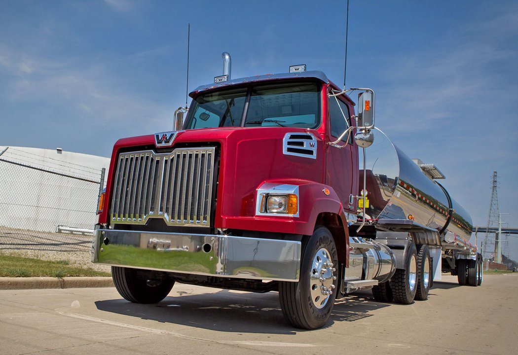 Western Star 4700