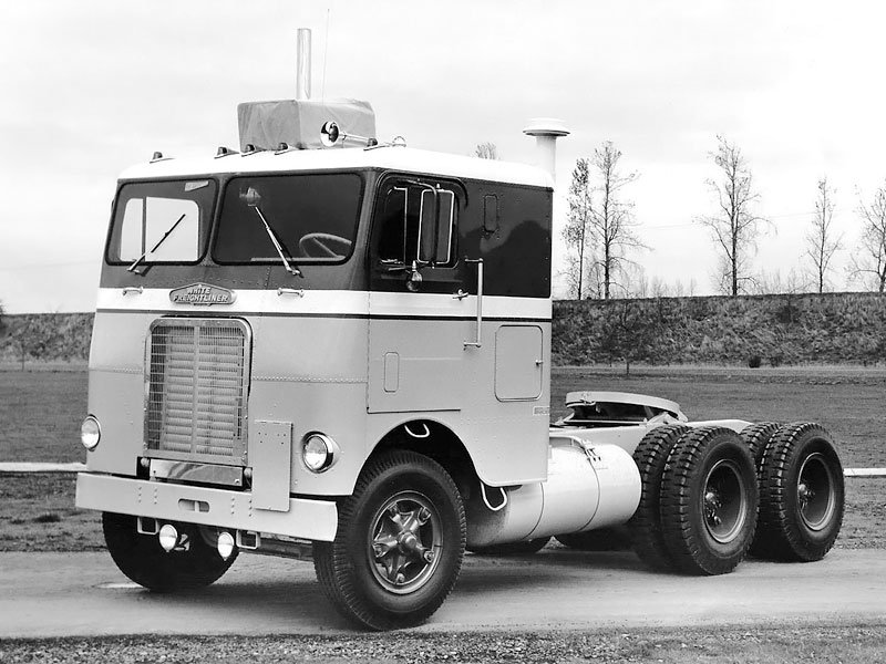 White-Freightliner WF8164T (1962)