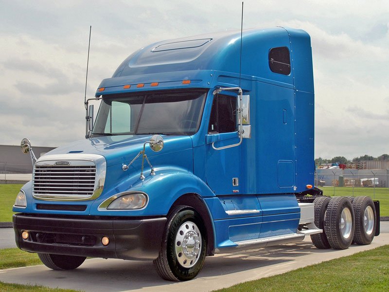 Freightliner Columbia Raised Roof (2000)