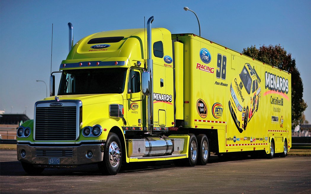 Freightliner Coronado Raised Roof  (2002-2009)