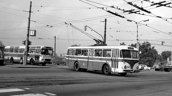 Praha oslavila 80 let od prvního nasazení trolejbusu 