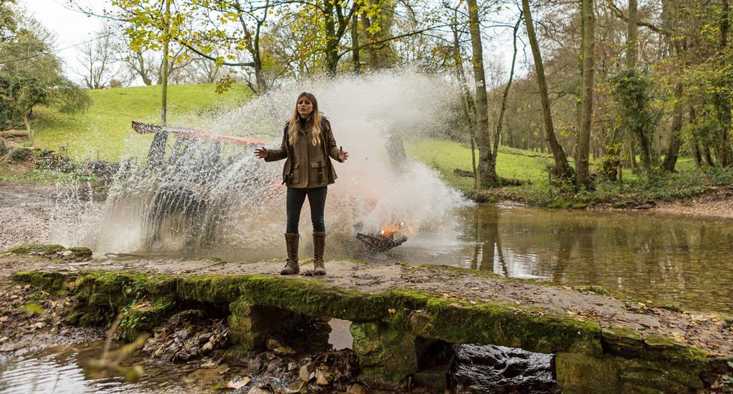 Top Gear testuje šílený traktor. Má osmiválec s výkonem 500 koní!