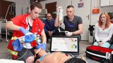 Unikátní program učí studenty, jak zachránit život: Dokáže namodelovat zástavu i „nahození“ srdce