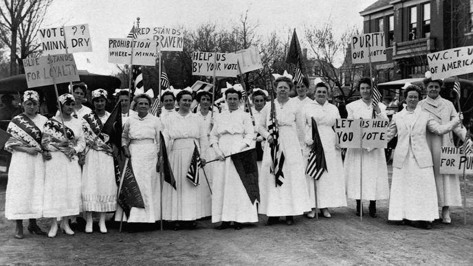 Ženy z Minnesoty propagují prohibici (1917) - 3 roky před jejím formálním zavedením