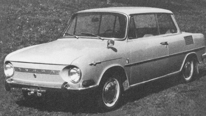 První prototyp s interním označení Š 717 T (odvozený od modernizovaného sedanu s přiděleným kódem Š 713, později Š 717 a 718 TS) byl vyroben těsně před koncem roku 1965 a následující kus s lepší výbavou De Luxe v únoru 1966.