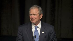 Exprezident Bush vydělává i na charitě.