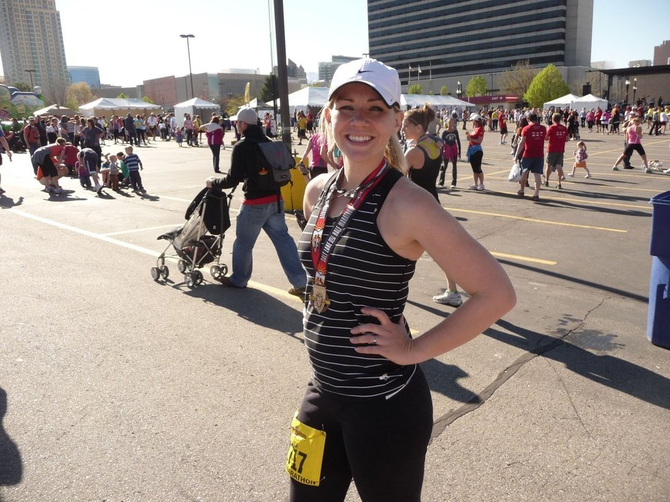 Čtyřnásobná matka běhala i maratony a svých objemných stehen se nedokázala zbavit.