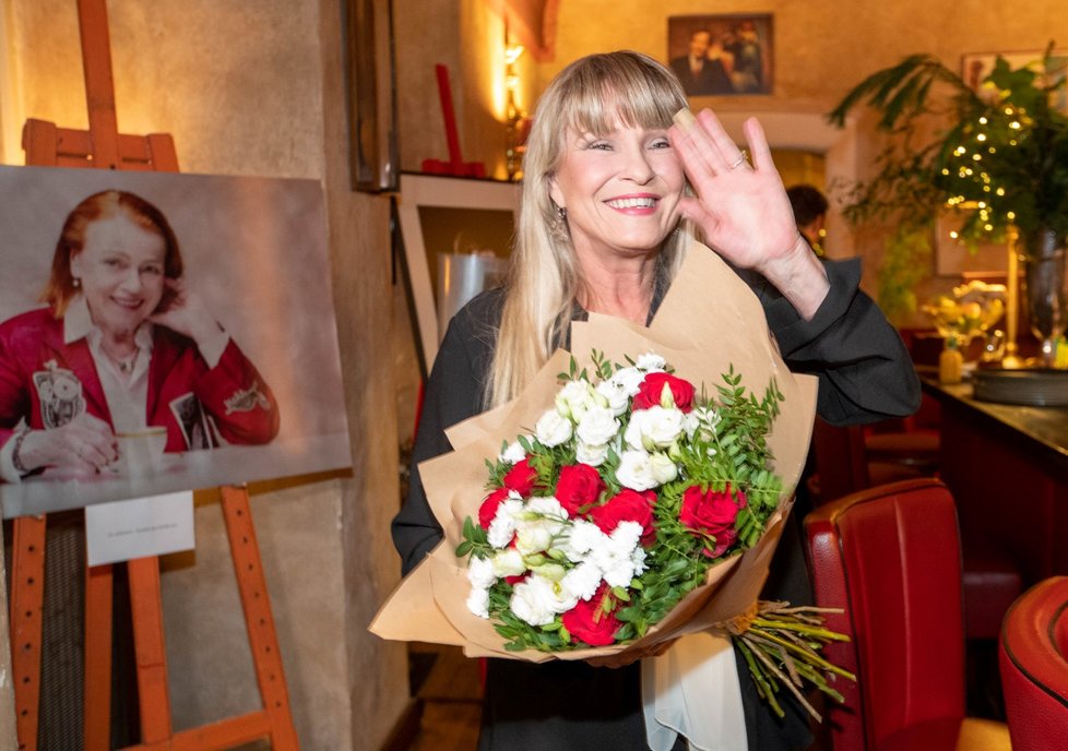 Chantal Poullain na křtu kalendáře Proměny