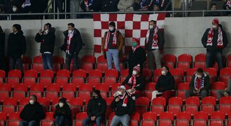 Blatný odmítá Tvrdíkův plán. Slavia chce návrat tří tisíc fanoušků