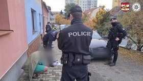 Při honičce po Brně neměl recidivista (34) v audi proti policejnímu speciálu šanci. Skončil v poutech a putoval do cely.