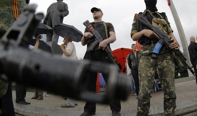 Proruští ozbrojenci v Doněcku (ilustrační foto)