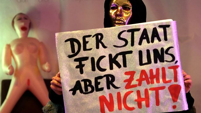 Hamburské prostitutky žádají po vládě, aby znovu otevřela nevěstince.