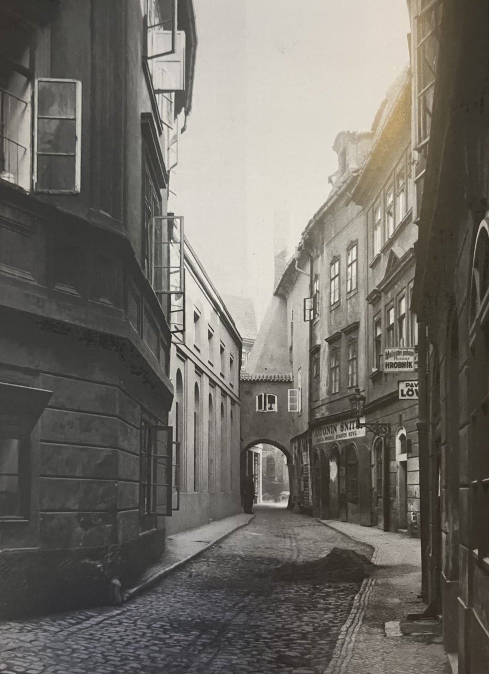Vejvodova ulice, kde v nevěstinci pracovala také Studentská Luisa