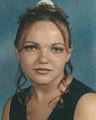 Pravděpodobné oběti sériového vraha: Jodi Marie Brewer (19) se ztratila v Las Vegas v srpnu roku 2003. O pár týdnů později policie našla její rozčtvrcené tělo na silnici.
