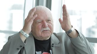 Knížák: Češi nejsou vyspělý národ, je tu vláda volů, Gott může být prezident. Chci dobře umírat, proto mluvím ostře Knížák: Češi nejsou vyspělý národ, je tu vláda volů, Gott může být prezident. Chci dobře umírat, proto mluvím ostře