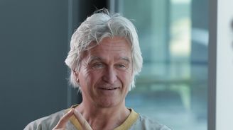 Mytí rukou před jídlem je nesmysl. Paraziti v těle jsou žádoucí, říká parazitolog Mytí rukou před jídlem je nesmysl. Paraziti v těle jsou žádoucí, říká parazitolog