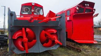 Monstrózní vlak či vysavač. Podívejte se na moderní i historické stroje určené k boji se sněhem